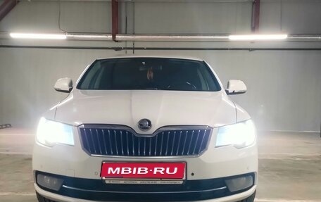 Skoda Superb III рестайлинг, 2013 год, 1 090 000 рублей, 1 фотография