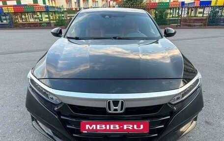 Honda Accord IX рестайлинг, 2018 год, 2 300 000 рублей, 1 фотография