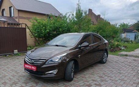 Hyundai Solaris II рестайлинг, 2015 год, 1 500 000 рублей, 1 фотография