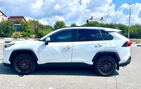 Toyota RAV4, 2021 год, 3 500 000 рублей, 1 фотография