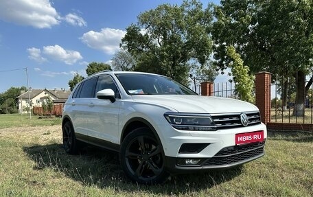 Volkswagen Tiguan II, 2018 год, 2 525 000 рублей, 1 фотография