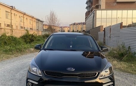 KIA Rio IV, 2018 год, 1 550 000 рублей, 1 фотография