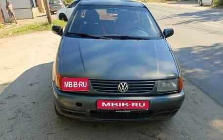 Volkswagen Polo III рестайлинг, 1997 год, 150 000 рублей, 1 фотография