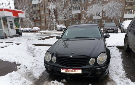 Mercedes-Benz E-Класс, 2003 год, 550 000 рублей, 1 фотография