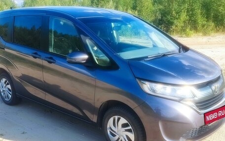 Honda Freed II, 2019 год, 1 999 999 рублей, 1 фотография