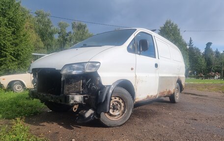 Hyundai H-1 II рестайлинг, 2000 год, 59 999 рублей, 1 фотография