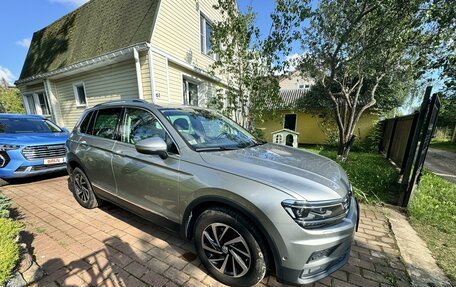 Volkswagen Tiguan II, 2018 год, 2 480 000 рублей, 1 фотография