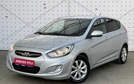 Hyundai Solaris II рестайлинг, 2013 год, 955 000 рублей, 1 фотография