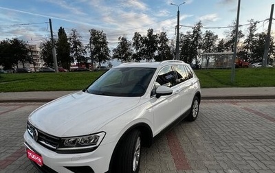 Volkswagen Tiguan II, 2017 год, 2 400 000 рублей, 1 фотография