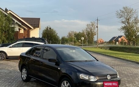 Volkswagen Polo VI (EU Market), 2013 год, 840 000 рублей, 1 фотография