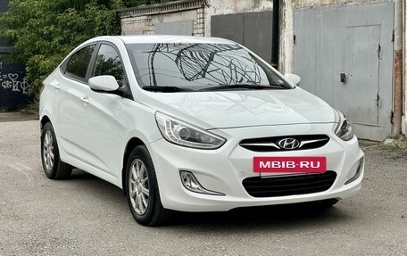 Hyundai Solaris II рестайлинг, 2013 год, 850 000 рублей, 3 фотография