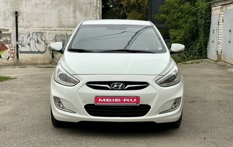 Hyundai Solaris II рестайлинг, 2013 год, 850 000 рублей, 2 фотография