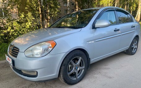 Hyundai Verna II, 2007 год, 450 000 рублей, 3 фотография