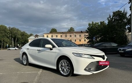 Toyota Camry, 2018 год, 3 350 000 рублей, 2 фотография