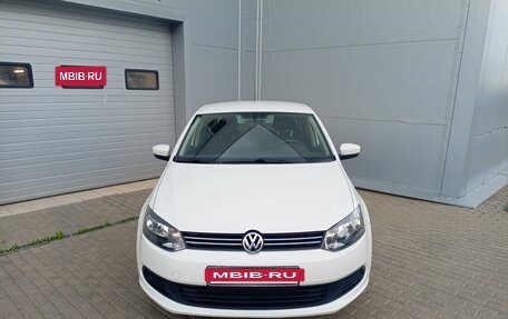 Volkswagen Polo VI (EU Market), 2012 год, 850 000 рублей, 2 фотография