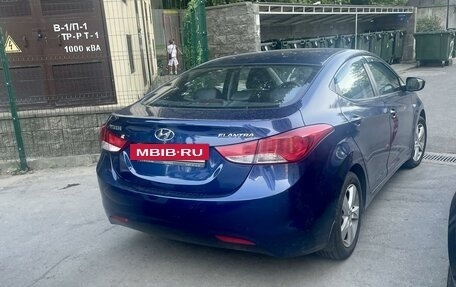 Hyundai Elantra V, 2012 год, 1 305 000 рублей, 2 фотография