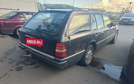 Mercedes-Benz E-Класс, 1994 год, 450 000 рублей, 3 фотография