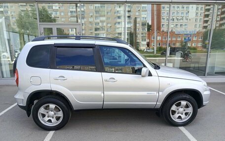 Chevrolet Niva I рестайлинг, 2011 год, 523 000 рублей, 3 фотография