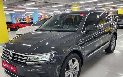 Volkswagen Tiguan II, 2018 год, 3 300 000 рублей, 1 фотография