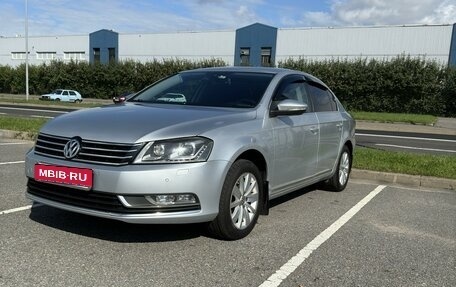 Volkswagen Passat B7, 2011 год, 1 400 000 рублей, 1 фотография