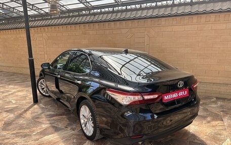 Toyota Camry, 2019 год, 3 150 000 рублей, 1 фотография