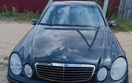 Mercedes-Benz E-Класс, 2004 год, 780 000 рублей, 1 фотография