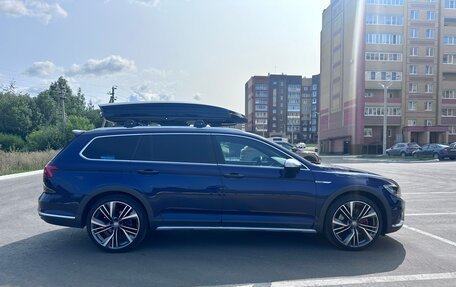 Volkswagen Passat B8 рестайлинг, 2018 год, 3 450 000 рублей, 2 фотография