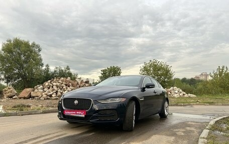 Jaguar XE I рестайлинг, 2019 год, 3 200 000 рублей, 1 фотография