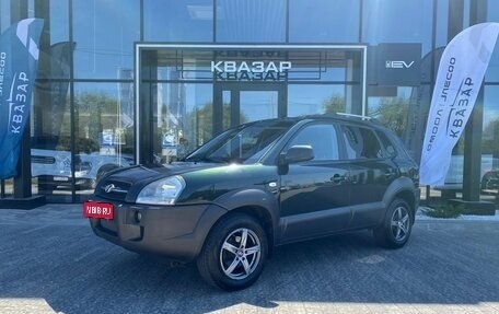 Hyundai Tucson III, 2005 год, 900 000 рублей, 1 фотография