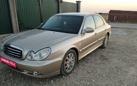 Hyundai Sonata IV рестайлинг, 2005 год, 800 000 рублей, 1 фотография