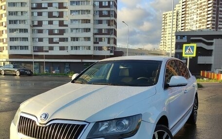 Skoda Superb III рестайлинг, 2014 год, 1 310 000 рублей, 2 фотография