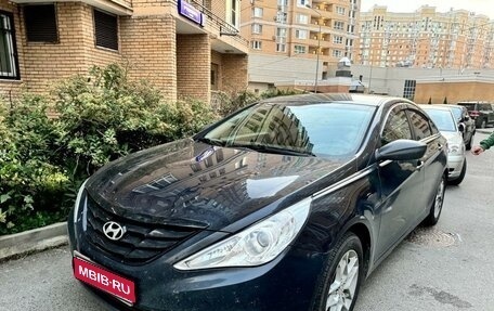 Hyundai Sonata VI, 2010 год, 1 050 000 рублей, 1 фотография