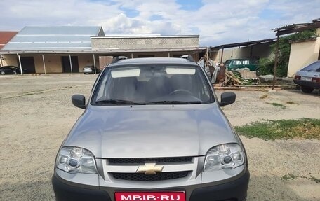 Chevrolet Niva I рестайлинг, 2013 год, 650 000 рублей, 1 фотография