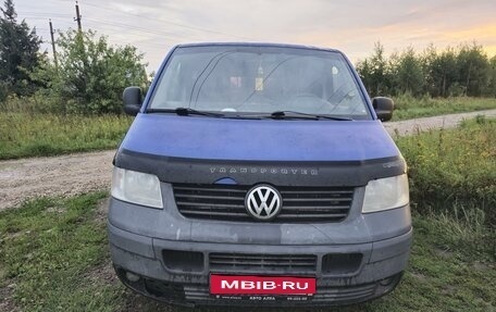 Volkswagen Transporter T5 рестайлинг, 2007 год, 1 000 000 рублей, 1 фотография