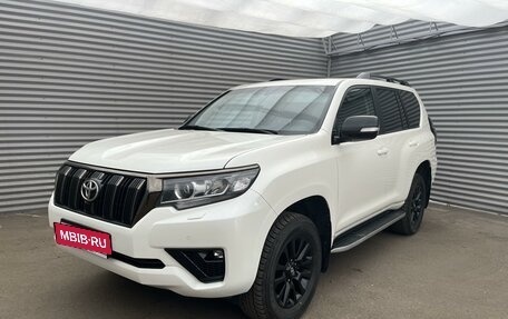 Toyota Land Cruiser Prado 150 рестайлинг 2, 2021 год, 6 975 000 рублей, 1 фотография