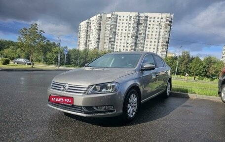 Volkswagen Passat B7, 2013 год, 1 049 000 рублей, 1 фотография