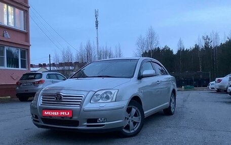 Toyota Avensis III рестайлинг, 2004 год, 700 000 рублей, 1 фотография