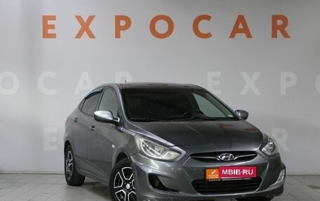 Hyundai Solaris II рестайлинг, 2012 год, 700 000 рублей, 2 фотография