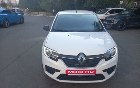 Renault Logan II, 2019 год, 830 000 рублей, 2 фотография