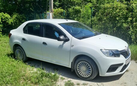 Renault Logan II, 2019 год, 890 000 рублей, 3 фотография