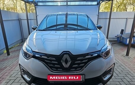 Renault Kaptur I рестайлинг, 2020 год, 1 800 000 рублей, 2 фотография