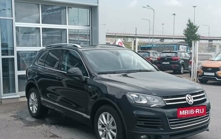 Volkswagen Touareg III, 2014 год, 2 220 000 рублей, 2 фотография