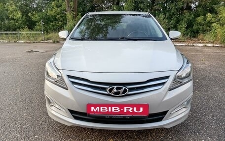 Hyundai Solaris II рестайлинг, 2014 год, 999 000 рублей, 2 фотография