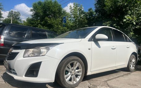 Chevrolet Cruze II, 2013 год, 902 000 рублей, 2 фотография