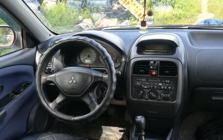 Mitsubishi Carisma I, 2001 год, 320 000 рублей, 3 фотография