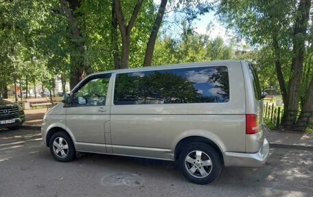 Volkswagen Caravelle T5, 2012 год, 1 800 000 рублей, 3 фотография