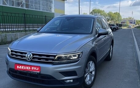 Volkswagen Tiguan II, 2020 год, 2 850 000 рублей, 2 фотография