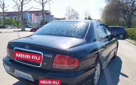 Hyundai Sonata IV рестайлинг, 2004 год, 500 000 рублей, 2 фотография