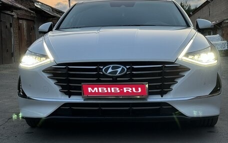 Hyundai Sonata VIII, 2022 год, 3 300 000 рублей, 2 фотография