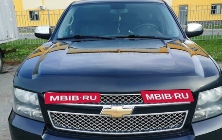 Chevrolet Tahoe III, 2011 год, 3 000 000 рублей, 2 фотография